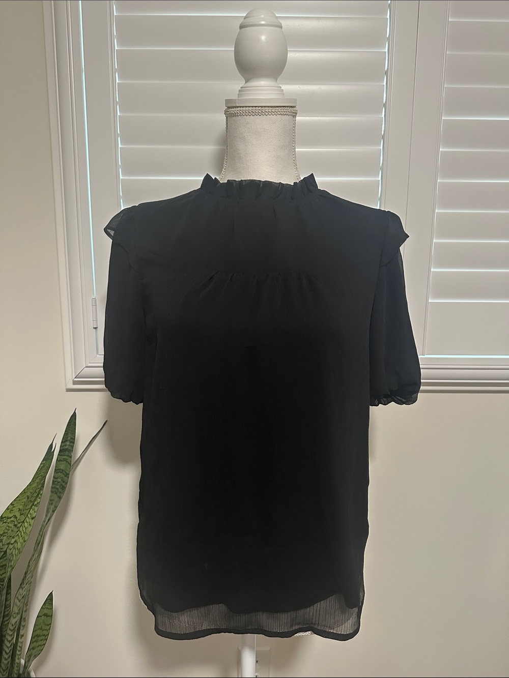 LOFT Black Ruffle-Neck Short Sleeve Blouse | A11
